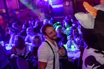 2023-02-05_00-26-40-7156