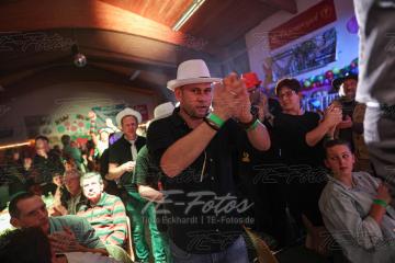 2023-02-18_00-40-36-12038