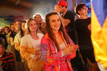 2023-02-18_00-40-49-12074