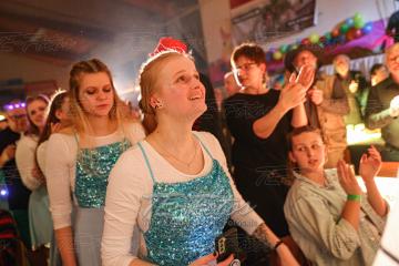 2023-02-18_00-40-57-12097