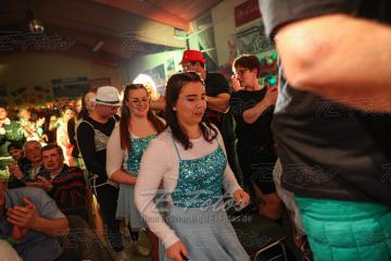 2023-02-18_00-41-04-12120