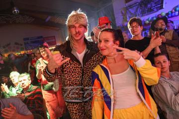 2023-02-18_00-41-15-12153