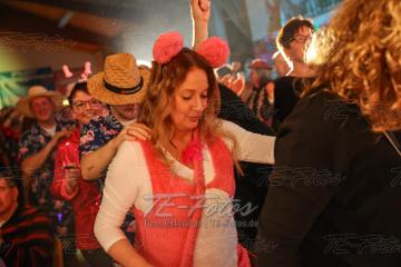 2023-02-18_00-41-24-12171