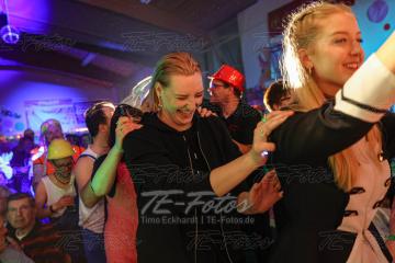 2023-02-18_00-42-00-12260