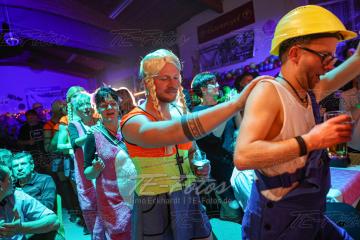 2023-02-18_00-42-06-12272