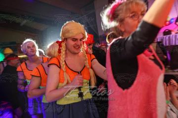 2023-02-18_00-42-11-12285