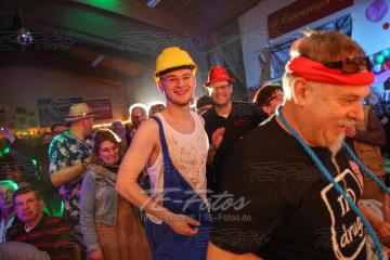 2023-02-18_00-42-19-12303