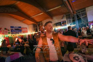 2023-02-18_00-46-45-12573