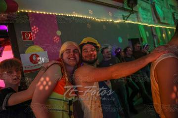 2023-02-18_00-48-07-12694