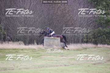 2023-10-22_13-23-05_04589 2023-10-22_13-23-05_04589