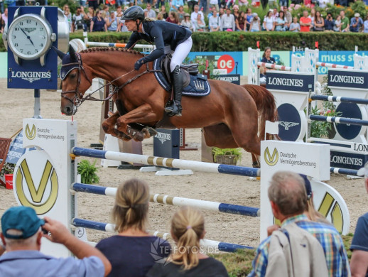 Simone Blum feiert 2. Platz auf DSP Alice